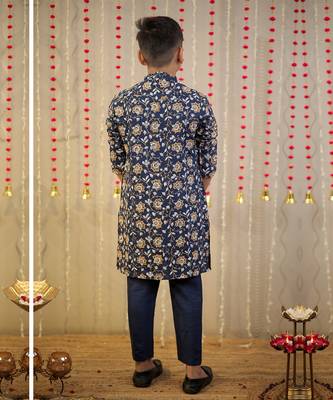 Ink blue block printed kurta set. 3