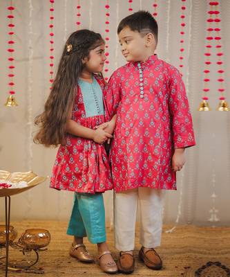 Pink block printed kurta with pants. 2