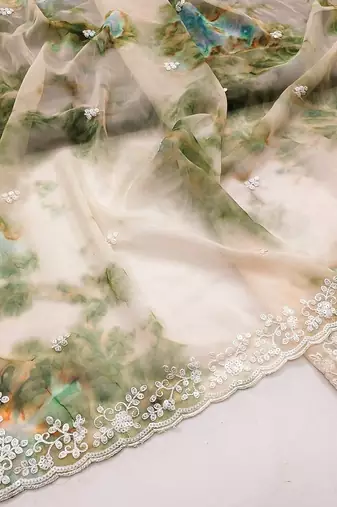 Trendmalls Beige Soft Georgette Digital Printed Thread Saree with Unstitched Blouse 