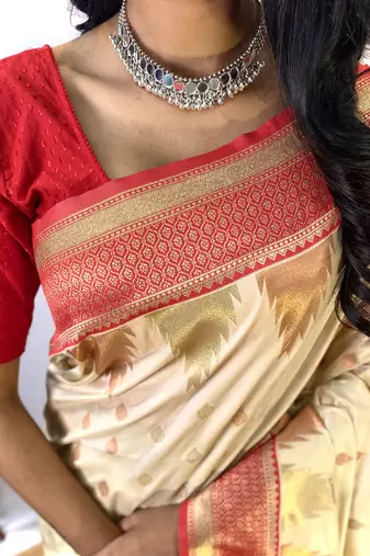 Cream Designer Kanchipuram Silk And Zari Weaving Saree With Blouse For Women