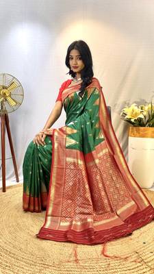 Bottle Green Designer Kanchipuram Silk And Zari Weaving Saree With Blouse For Women 3