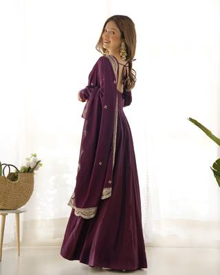 Roman Silk Chanderi Fabric Fully Flair Gown With Dupatta And Pent 3