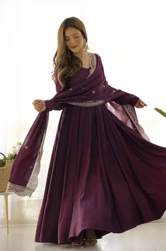 Roman Silk Chanderi Fabric Fully Flair Gown With Dupatta And Pent
