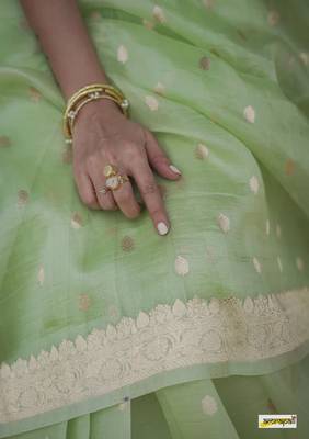 Cotton woven art silk saree with blouse 4