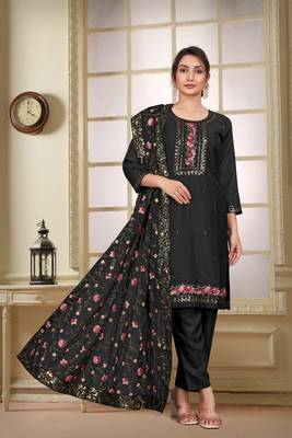 Black beautiful embroidered georgette fabric salwar suit 1