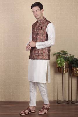 Maroon color beautiful khadi silk digital printed men's traditional koti 3