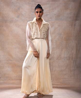 Embroidered crop shirt with flared pants set 1
