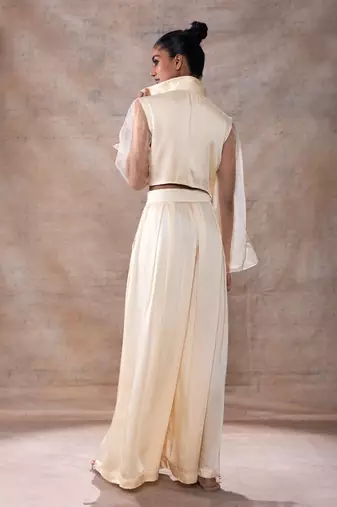 Embroidered crop shirt with flared pants set