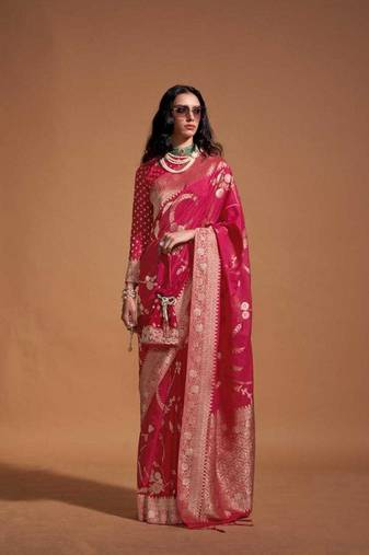 Pink Georgette Handloon Weaving Silk With Blouse