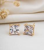 White solitaire diamond studed earring