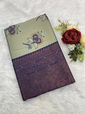 Seagreen Banarasi silk blend copper zari weaving woven design saree with unstitched blouse 3