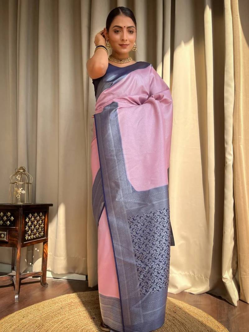 Woven silk blend Saree With Blouse