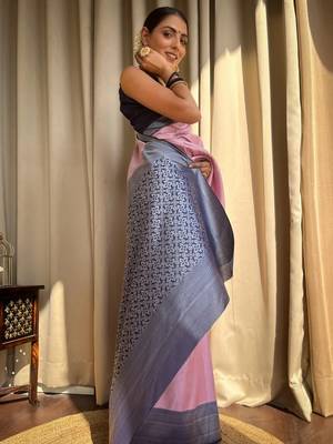 Woven silk blend Saree With Blouse 4