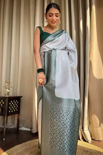 Woven silk blend Saree With Blouse