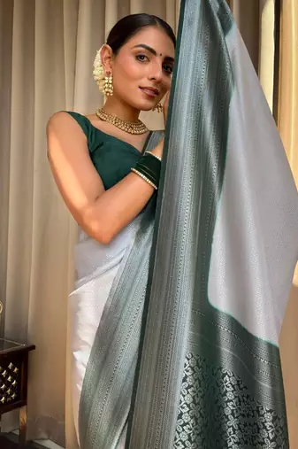 Woven silk blend Saree With Blouse