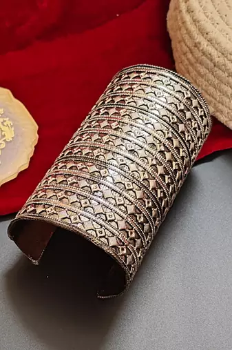 Alankar chunky oxidized cuff