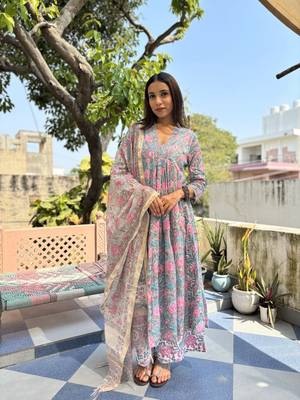 Green cotton block printed suit set 2