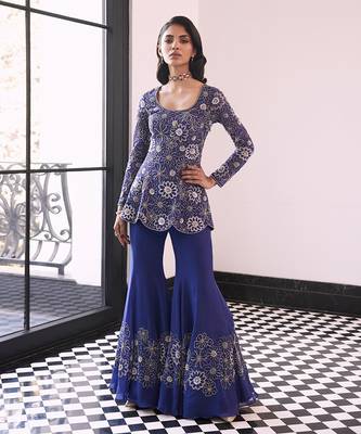 Cluster flower emb kurta scalp edging at the bottom of kurta and placement flower emb sharara 4
