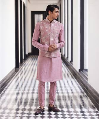 Bandi in cluster flower emb with kurta and pants 1