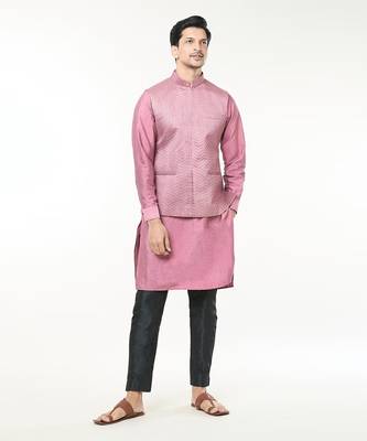 Mauve pink embroidered kurta-jacket set 5