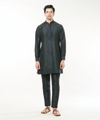 Black embroidered kurta-jacket set 2
