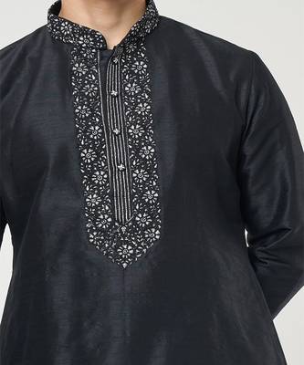Black embroidred kurta set 2
