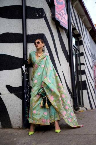 Green Silk Zari Weaving Saree Rich Pallu With Blouse For Women