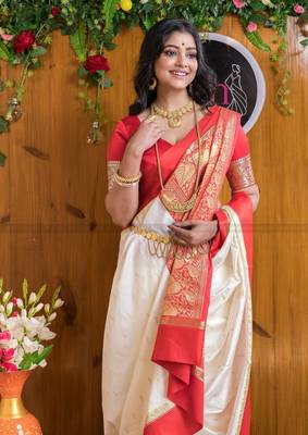 White Silk Blend Woven Bangali Style Saree 2