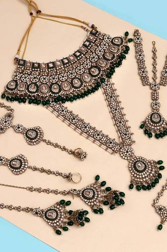 Green color kundan dulhan set