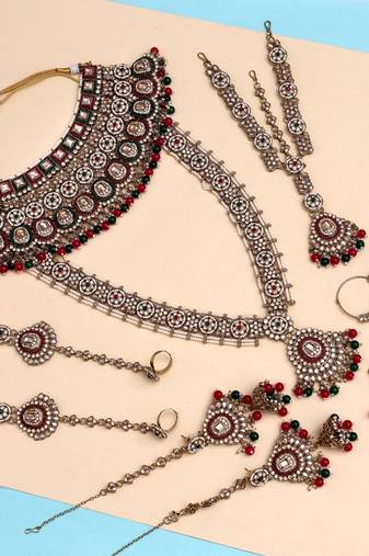 Rani & green color kundan dulhan set