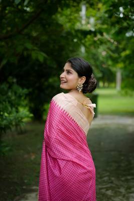 Pink Arita checks threads weaving tussar silk border & pallu saree with Blouse 4