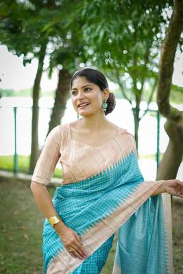 Sky Blue Arita checks threads weaving tussar silk border & pallu saree with Blouse 3