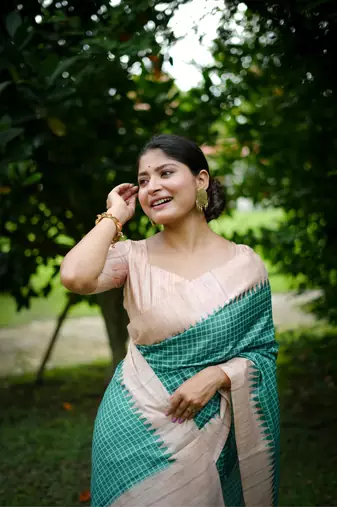 Teal Arita checks threads weaving tussar silk border & pallu saree with Blouse