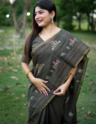 Tissue Treditionl stylish Border butti tussle saree with Blouse  3