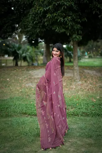 Purple Tissue Treditionl stylish Border butti tussle saree with Blouse 