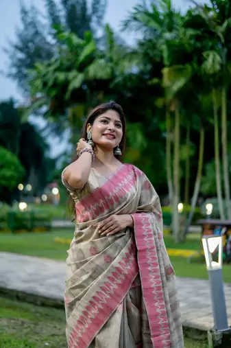 Pink Desi Tussar Silk Saree With Temple Woven Pattern With Exclusive Weaving Pallu With Blouse