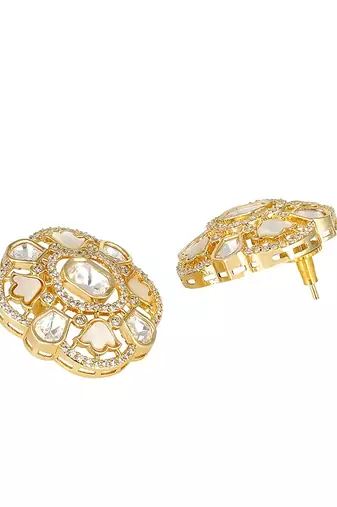Beige gold plated earrings