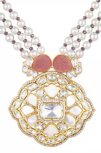 Beige gold plated necklace-sets
