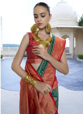 Banarasi silk blend weaving dark green saree 2