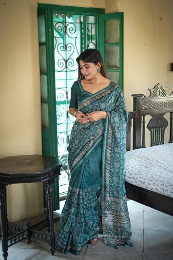 Teal Treaditional Attractive Bland Tussar Silk Batik Printed Saree With Blouse