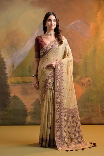 Cream Soft Cotton Blend Saree With Zari Weaving Pallu & Border With Blouse