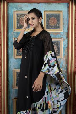 Black georgette embroidered asymmetrical kurta & palazzo set 3