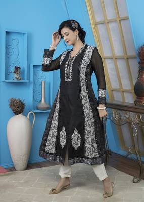 Black art silk embroidered anarkali kurta & pants set 3