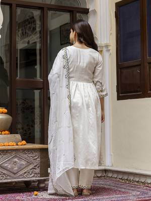 Trendmalls Trendmalls Off-White Chanderi Floral Embroidery Salwar Suit Kurta Pant with Dupatta Set 4