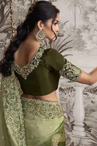 Trendmalls  Green Jacquard Silk Embroidery Heavy border work Saree with Unstitch Blouse Piece