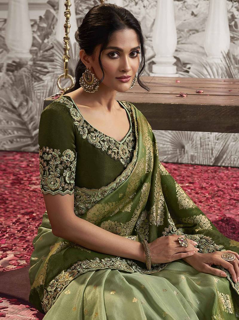  Green Jacquard Silk Embroidery Heavy border work Saree with Unstitch Blouse Piece
