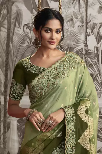 Trendmalls  Green Jacquard Silk Embroidery Heavy border work Saree with Unstitch Blouse Piece
