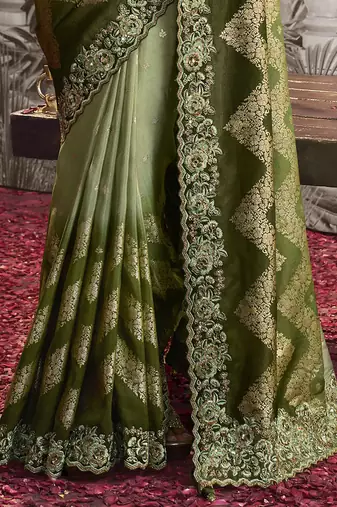 Trendmalls  Green Jacquard Silk Embroidery Heavy border work Saree with Unstitch Blouse Piece