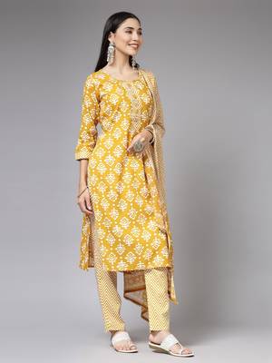 Mustard floral printed aline kurta pant with dupatta set 3