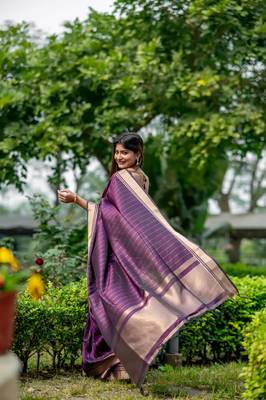 Purple Raw Silk Saree With All Over Zari Weaving Pattern With Running Blouse Piece 2